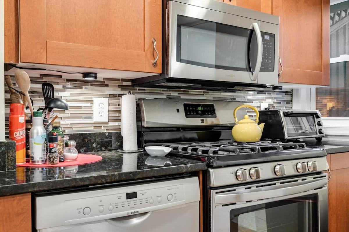 Entire 1-Br Apt In Noma Eckington Washington Extérieur photo